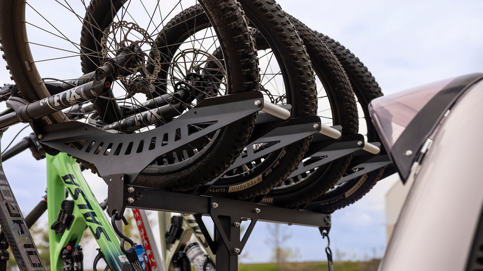 6 Bikes, No Rattle—This Rack Means Business