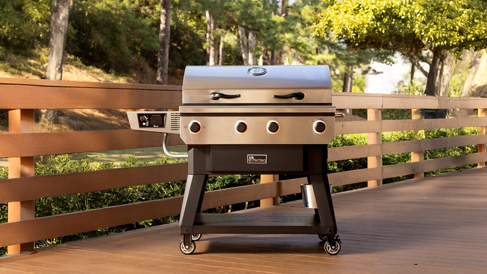 Recteq’s X-Fire Pro 825 Is What BBQ Dreams Are Made Of
